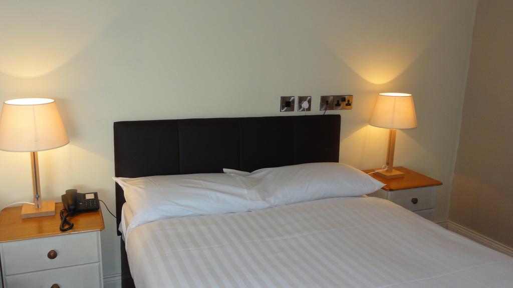 Hannon'S Hotel รอสส์คอมมัน ห้อง รูปภาพ