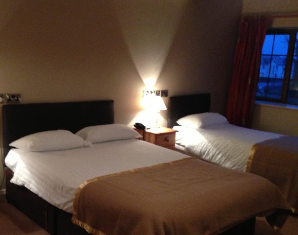 Hannon'S Hotel รอสส์คอมมัน ห้อง รูปภาพ